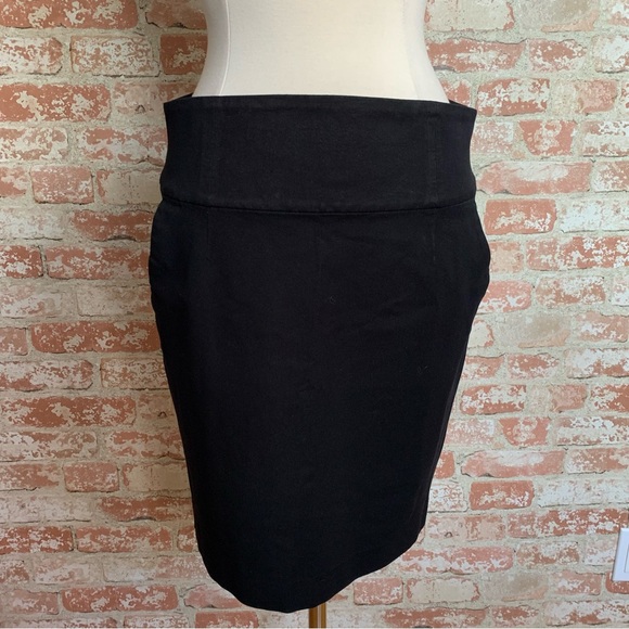 BANANA REPUBLIC Black Stretch Skirt Size 14 Pockets - Picture 9 of 9